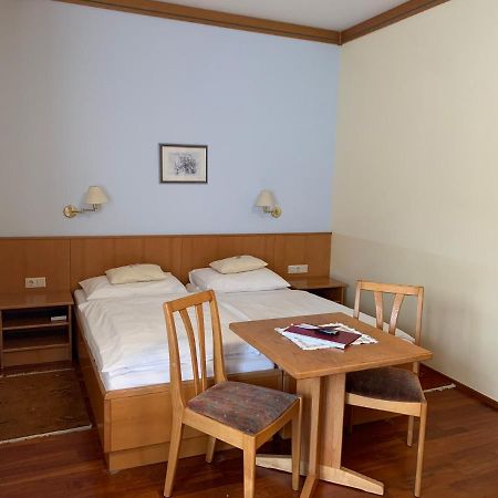 Hotel Zur Post Gumpoldskirchen Εξωτερικό φωτογραφία