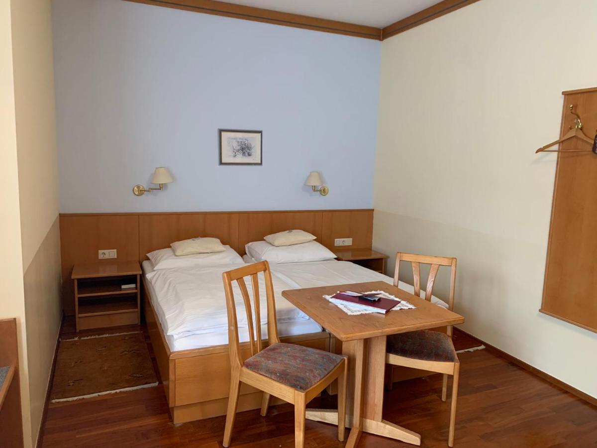 Hotel Zur Post Gumpoldskirchen Εξωτερικό φωτογραφία