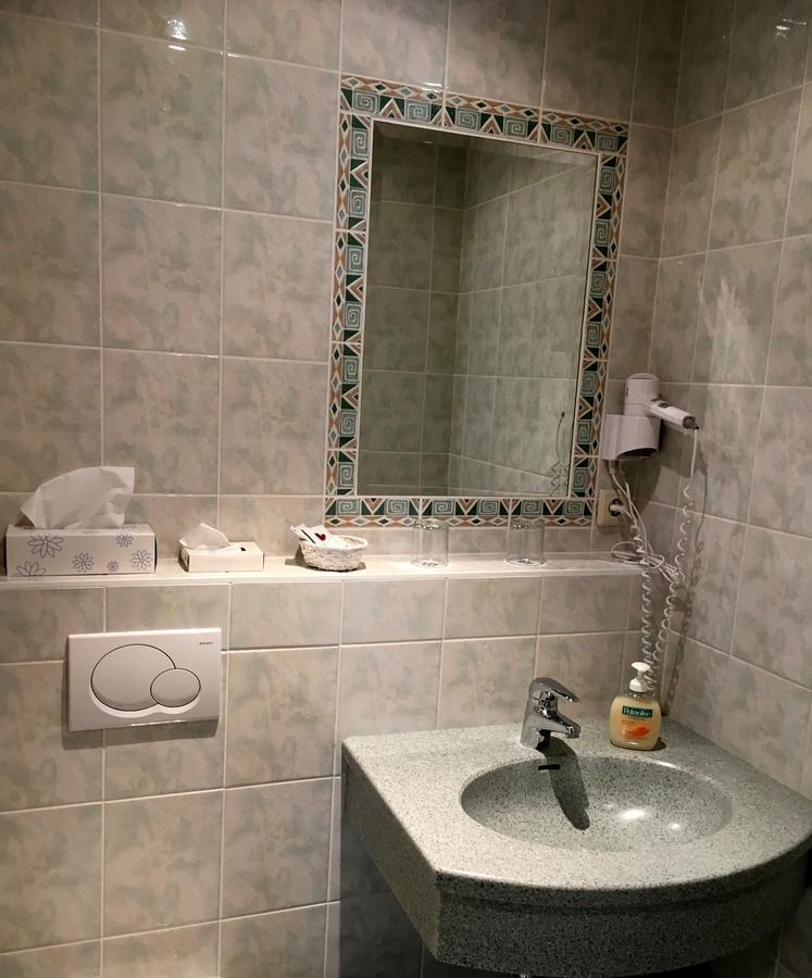 Hotel Zur Post Gumpoldskirchen Εξωτερικό φωτογραφία