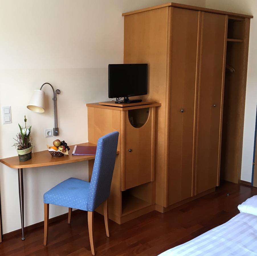 Hotel Zur Post Gumpoldskirchen Εξωτερικό φωτογραφία