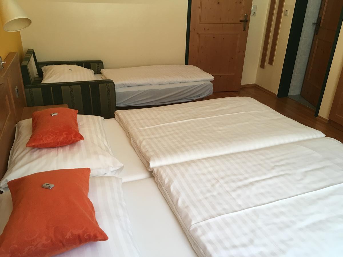 Hotel Zur Post Gumpoldskirchen Εξωτερικό φωτογραφία